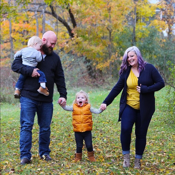 Meet your Posh Ambassador, Ashley! - Picture 1 of 6